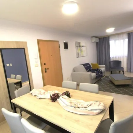 Humagum Sea View Apartment - Garden Palace Umag Exterior photo