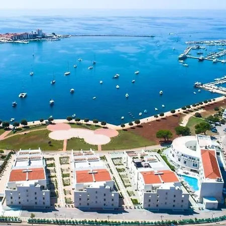 Humagum Sea View Apartment - Garden Palace Umag Exterior photo