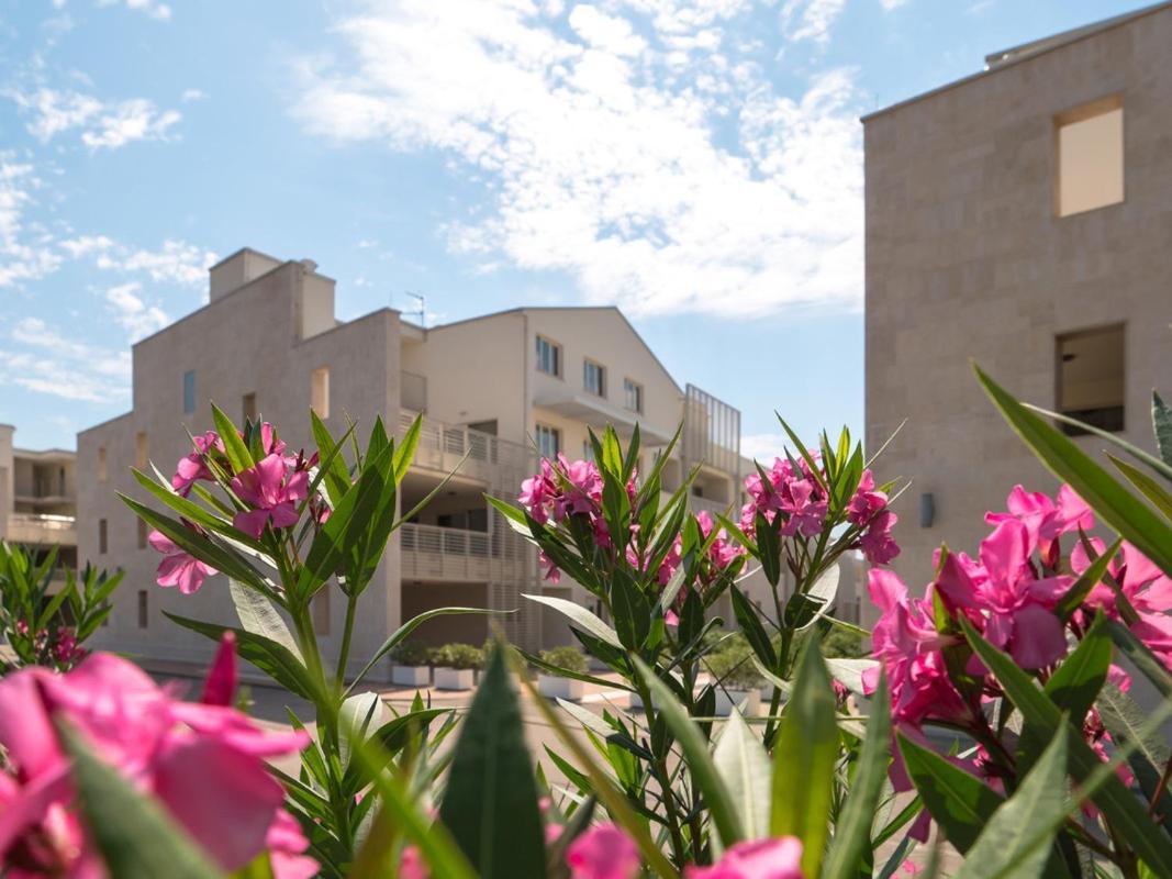 Humagum Sea View - Garden Palace Apartment