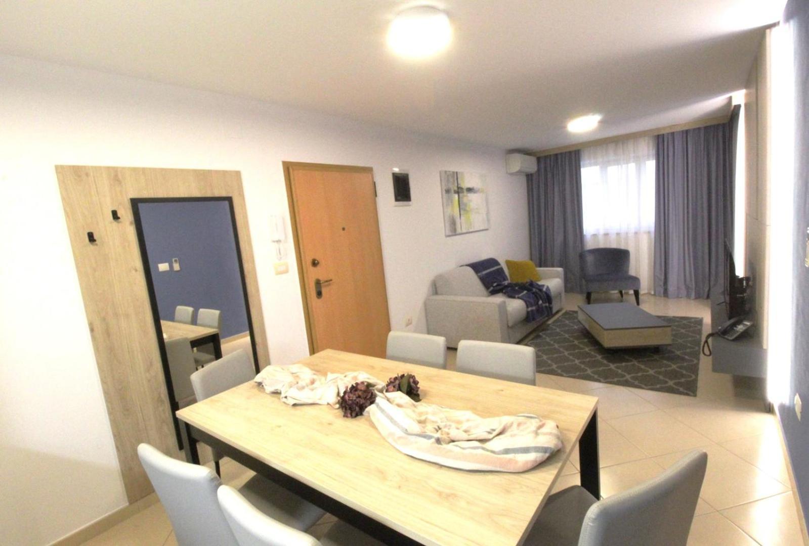 Apartment Humagum Sea View - Garden Palace